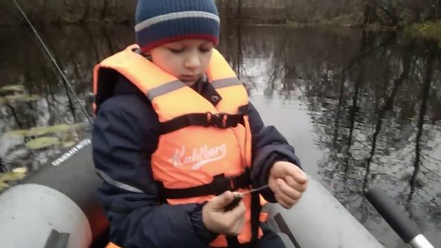 Дикого жора не случилось, но от нуля ушли. Зубастая в лодке. смотреть онлайн