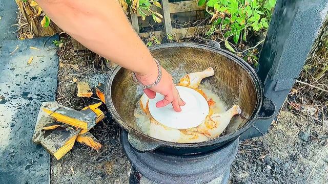 Курица по аджарски на костре в казане смотреть онлайн
