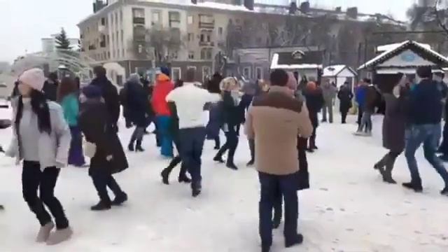 Танцы на Соборной в Белгороде смотреть онлайн