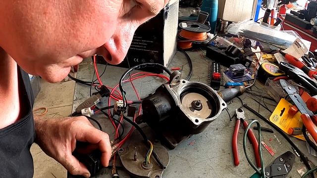 Don't Wire Your 4x4 Actuator Like This.  Gen 2 Surf , 130 Series, Electronic 4x4 Engagement Motor