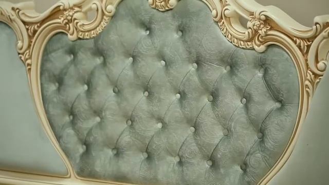 Спальня барокко Шахраза превращает обычную комнату в пышные королевские апартаменты. 144,8 тр смотреть онлайн