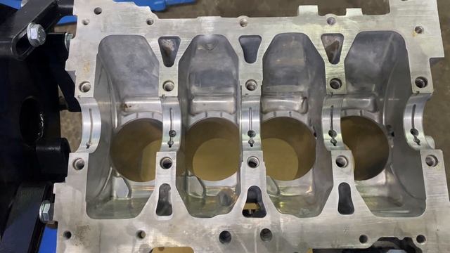 Киа Спортейдж G4NA.задрало но ремонт сделали вовремя…гильзовать не пришлось!ремонт за 103 тысячи