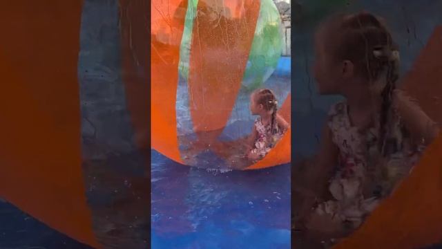 Катюша на аттракционах ?#радость #счастье #дети #любовь #семья #друзья #эмоции #карусели