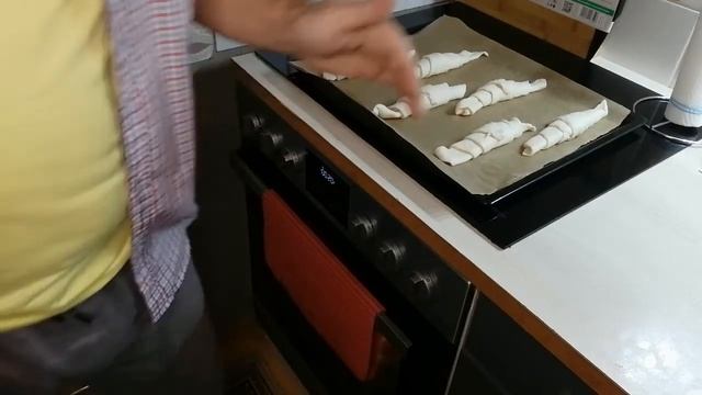 Французский круассан из банки смотреть онлайн