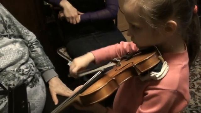 59 Памяти любимой учительницы Галины Степановны Турчаниновой (из семейного архива) Скрипка