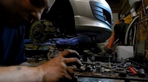 Замена шаровой опоры на Лада Ларгус Своими руками.