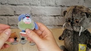 Кот Басик распаковывает Свит Боксы (Sweet box) с мимимишками.