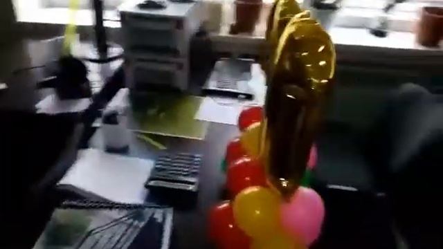 Фольгированные цифры. Оформление воздушными шарами. 10 лет. смотреть онлайн