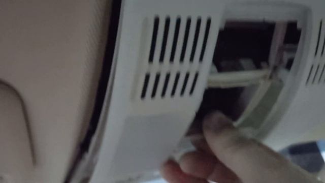 Audi A8 как снять центральный плафон смотреть онлайн