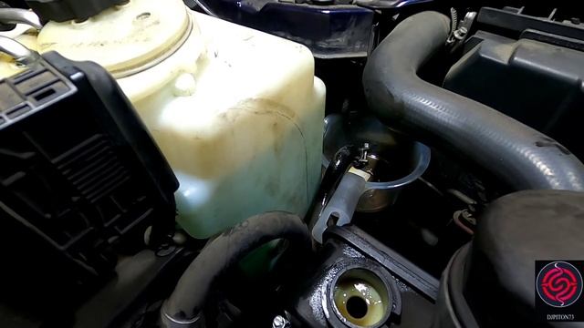 Como Cambiar Liquido direccion asistida Mercedes E240 W210 Parte 4# смотреть онлайн