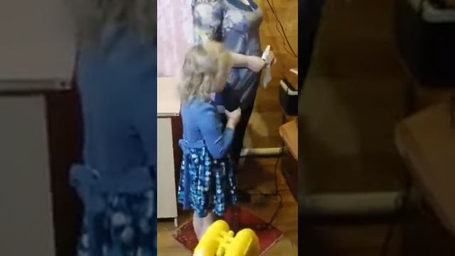 песня доченька-"прыгал козлик на лугу" смотреть онлайн