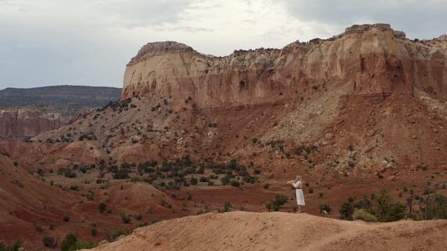 Mary Elizabeth Bowden, Pedernal by Reena Esmail at Ghost Ranch смотреть онлайн