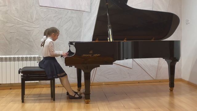 Грибкова Арина 9 лет, Чеботарь Мария 8 лет С Прокофьев Гавот из Классической симфонии смотреть онлайн