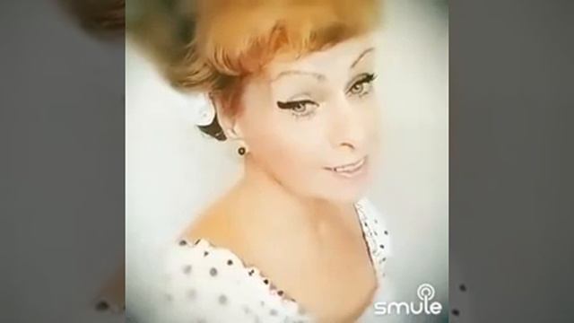 Стоят девчонки...🎼 смотреть онлайн