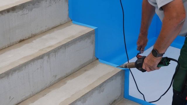 Pool UMbauen - Poolfolie verlegen, kleben und schweißen смотреть онлайн