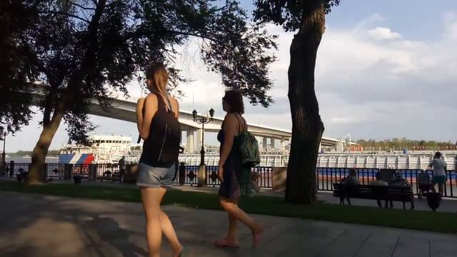 Огромный корабль по Ростовской реке смотреть онлайн