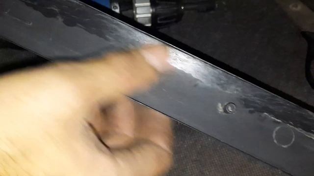 Очистка молдинга от двухстороннего скотча доступным способом. смотреть онлайн