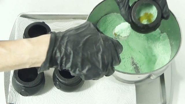 Halloween Bubbling + Foaming Cauldron DIY Bath Bombs | Soaping101 смотреть онлайн