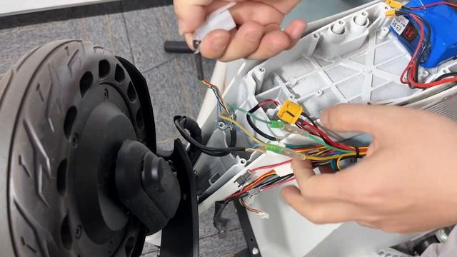 How to replace the controller for JOYOR A3 / A5 electric scooter repairing смотреть онлайн
