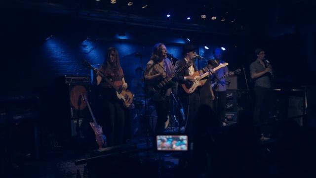 DRITTE HAND & ERNST MOLDEN - Weiter als Heiligenstadt (T&M: Ernst Molden) смотреть онлайн