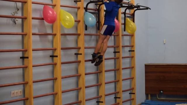 Подтягивание на перекладине без рывков смотреть онлайн