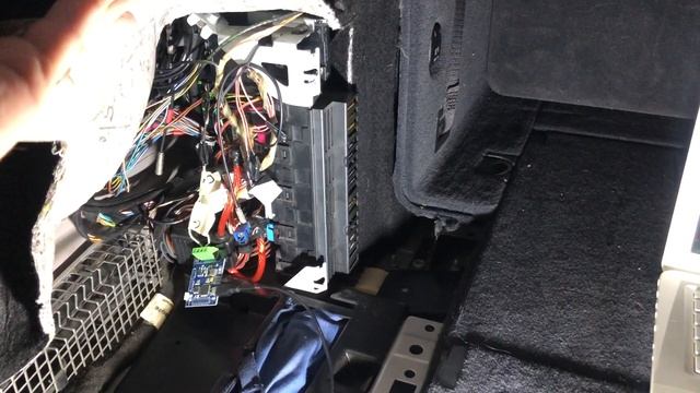 Hack Your Car's CAN BUS System - SUPER EASY - Mercedes Hacking DIY - Send & Receive Data on Can Bus смотреть онлайн