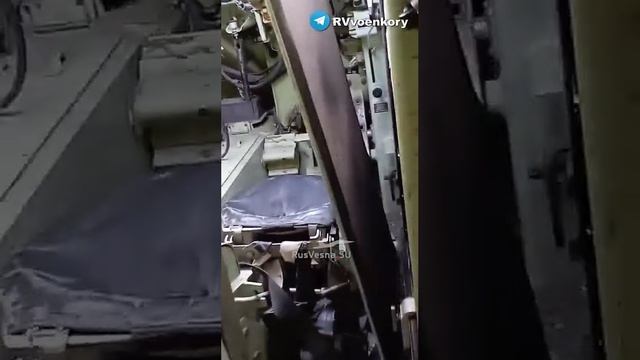 Военнослужащие ЦВО захватили американский бронетранспортер М113. смотреть онлайн