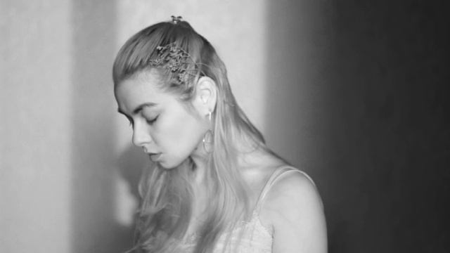 Freya Ridings - Lost Without You (cover) смотреть онлайн