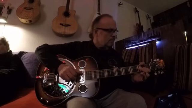 Höfner Resonator Guitar смотреть онлайн