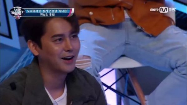 Песня When we were young исполняет корейская певица.