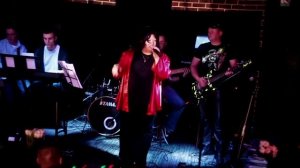 Ирина Ежова - Дворик (Live)