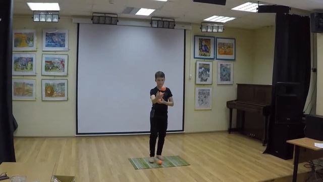 Juggling 4 balls смотреть онлайн