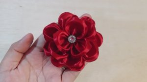 Цветы из ленты своими руками _ Удивительный цветок из ленты _ атласная лента
