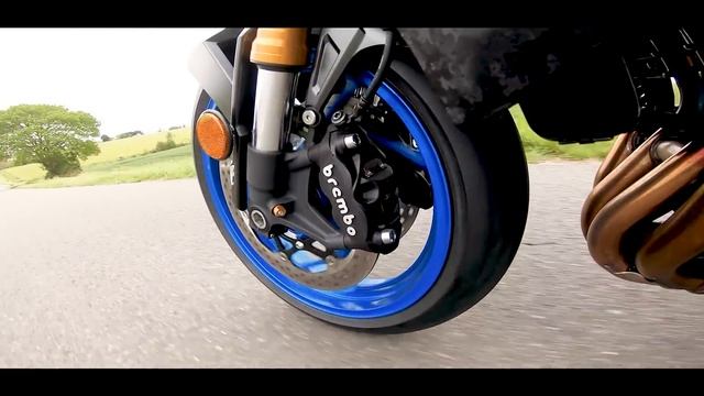 Essai Suzuki GSX S 1000 (2021) смотреть онлайн