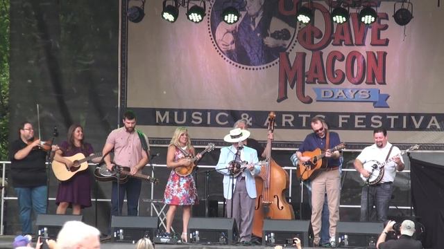 Rocky Top - Bobby Osborne with Rhonda Vincent смотреть онлайн