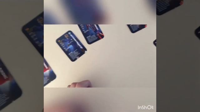 Карточки футболистов в реальной жизни