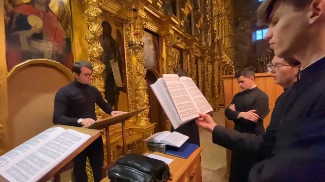 Хор Свято-Троицкой Сергиевой Лавры (малый состав) - "Просительная ектения", "Отца и Сына..." смотреть онлайн