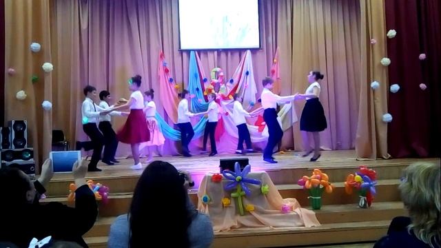 Танец под песню "Королева Красоты" смотреть онлайн