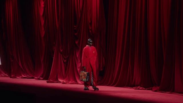 Balenciaga Summer 24 Collection смотреть онлайн