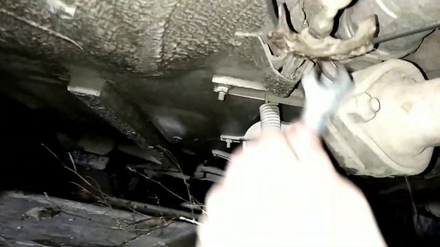 Замена троса на ручном тормозе, и не большие доработки. ВАЗ 2107. смотреть онлайн