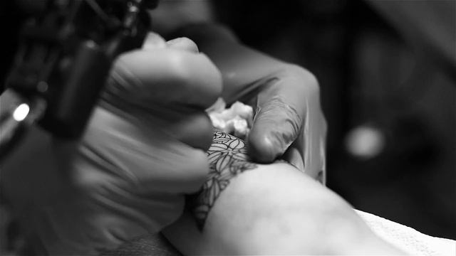LINEWORK TATTOO TECHNIQUES | REAL TIME | BLACKWORK BOTANICAL GEOMETRIC By M E I A | NYC