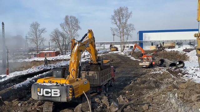 Работа экскаваторов!!! смотреть онлайн