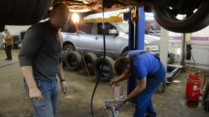 Infiniti FX50 - замена масла в автоматической коробке передач