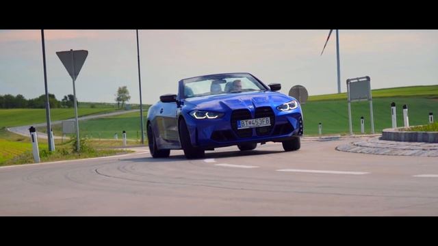 BMW M3 E30 Cabrio Vs BMW M4 Competition Cabrio
