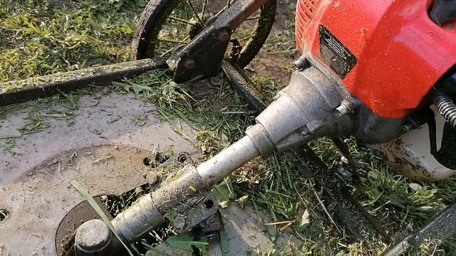 Газонокосилка из триммера. Штука ВО!!! ??? смотреть онлайн