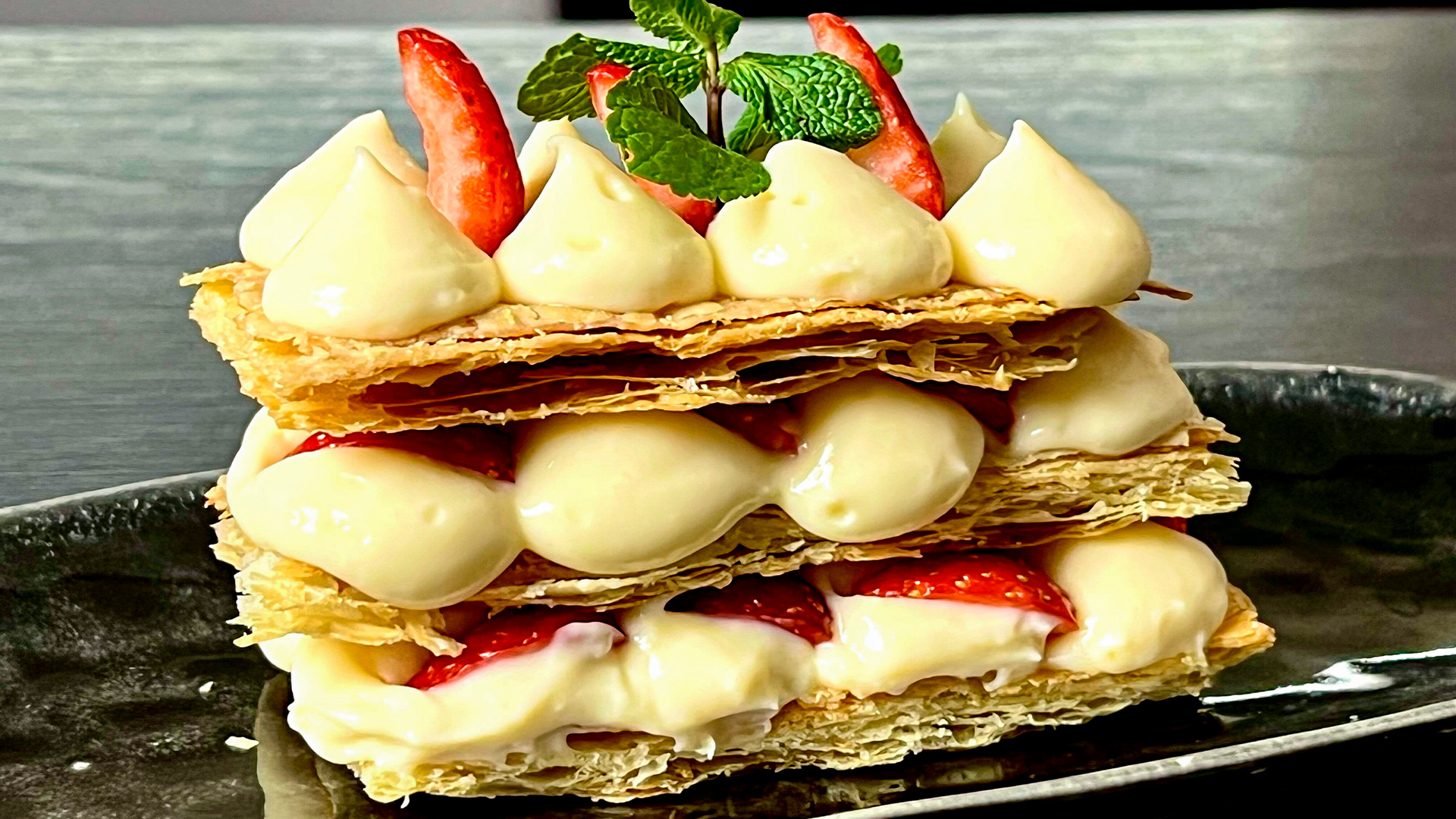 Как приготовить дома десерт мильфей - аля "наполеон" | Шеф Дмитрий смотреть онлайн