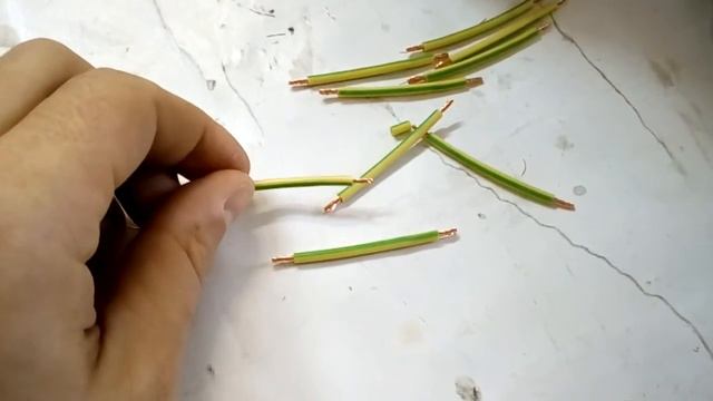 Автоматический станок для резки зачистки и снятия изоляции проводов SWT508-NX2 смотреть онлайн