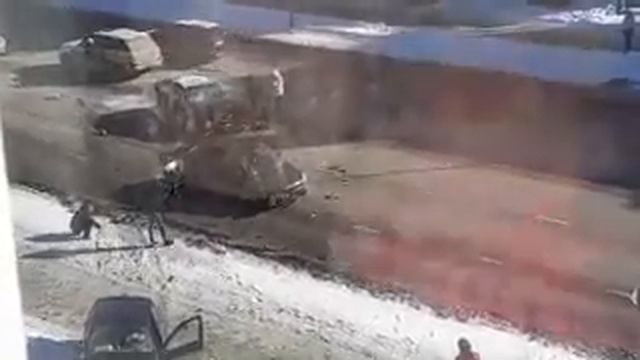 Четыре авто столкнулись на проспекте Победы смотреть онлайн