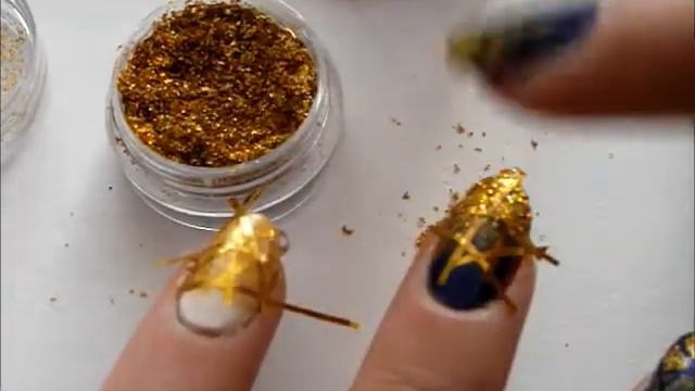 Purple and Golden Glitter Party Nail Design смотреть онлайн