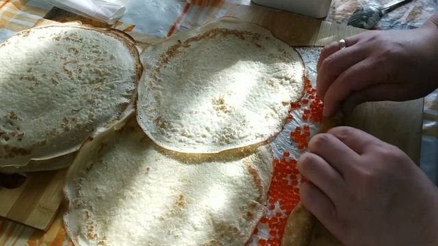 Встречаем МАСЛЕНИЦУ вкусным блинным рулетом!!! смотреть онлайн